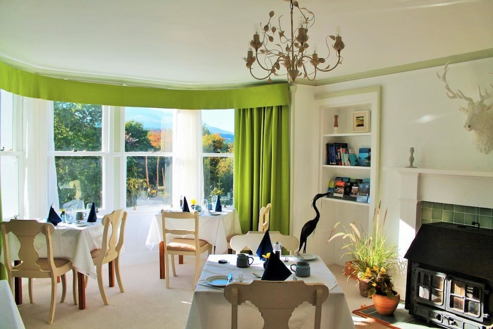 Tirindrish House 14/36