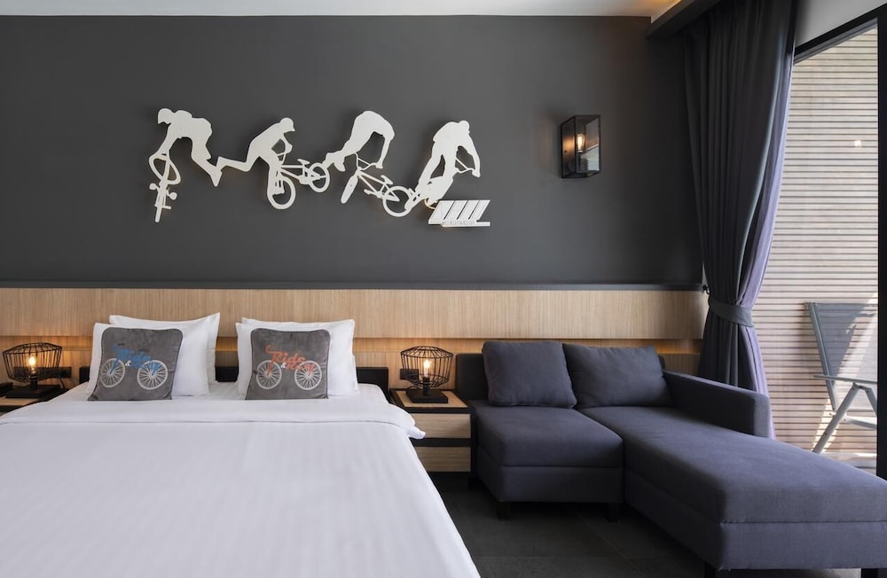 The VELO'S hotel and BMX pump track 19/50
