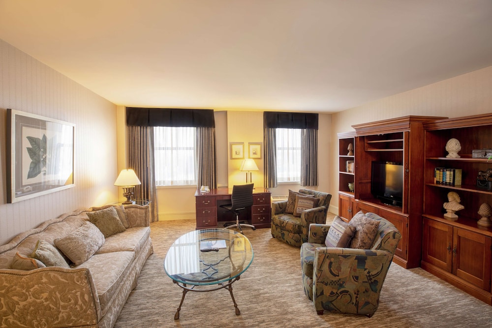 Hilton Cincinnati Netherland Plaza 40/62