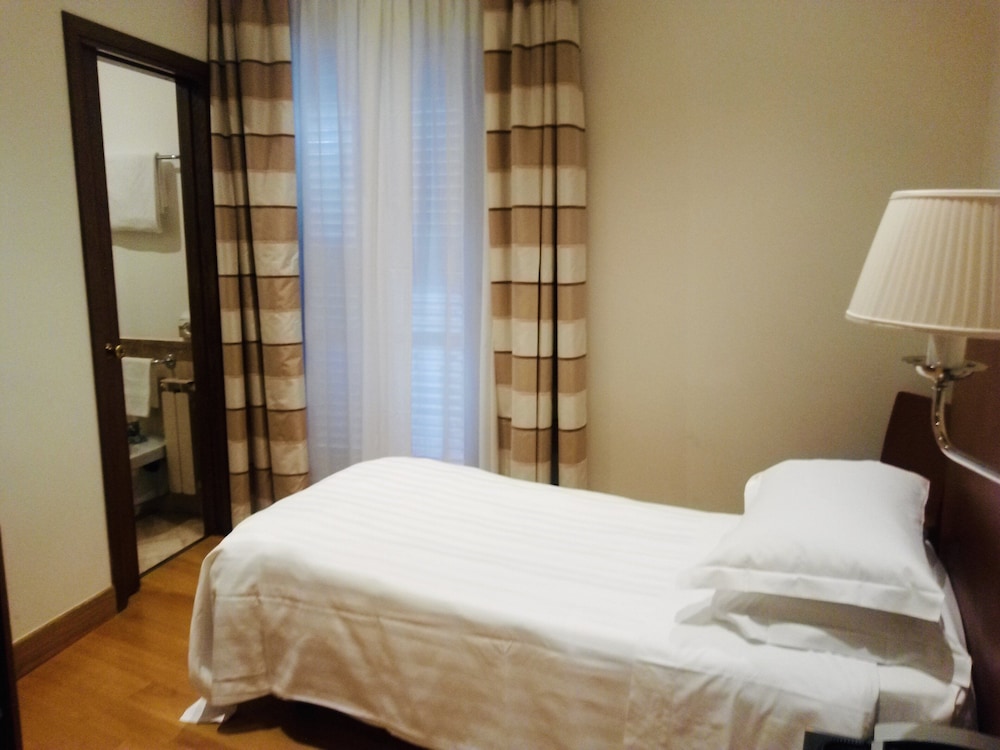 Albergo Santa Chiara Hotel Rome 26/49