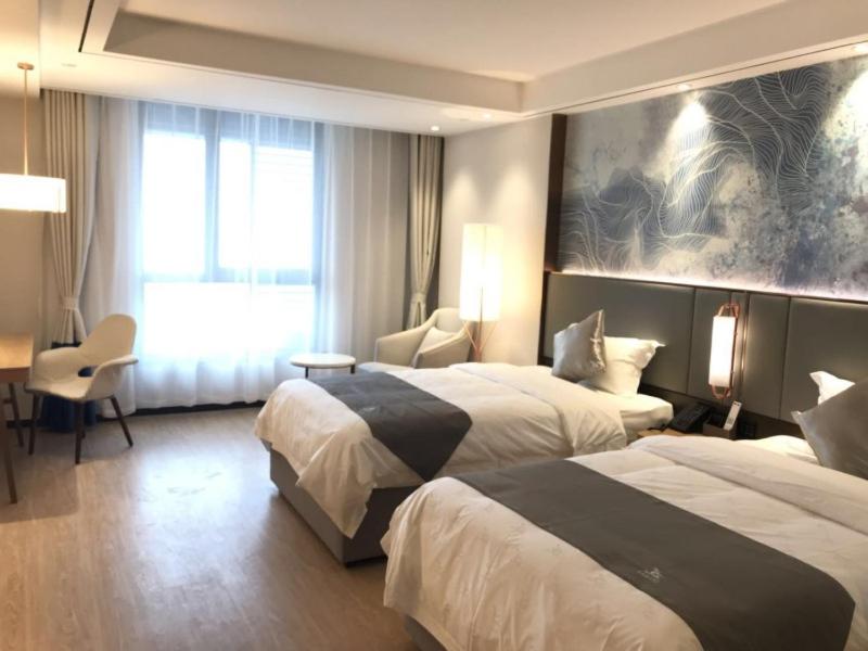 GreenTree Eastern Xuzhou High Speed Railway Station West Exit Station Hotel 35/60