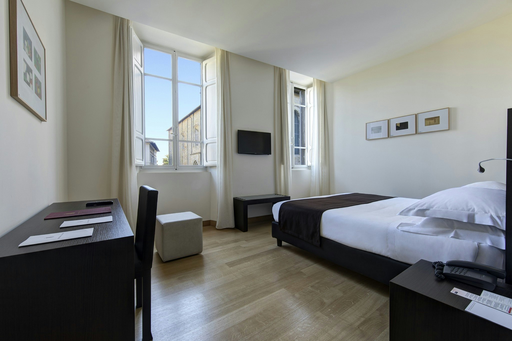 Hotel Tiferno 5/24