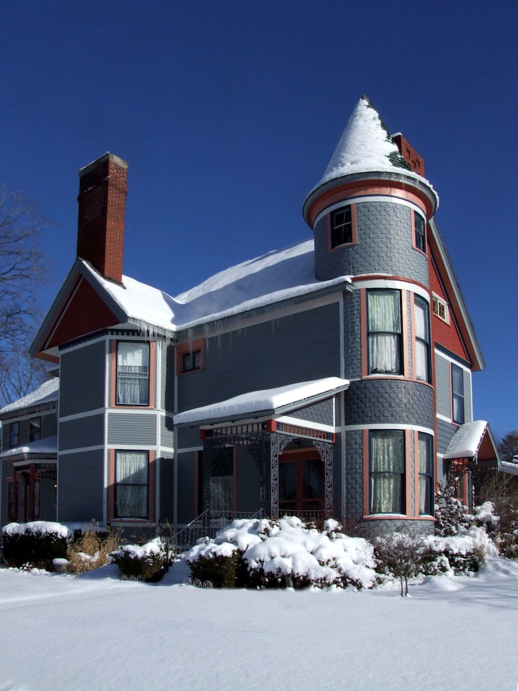 The Inn at Ludington 1/66