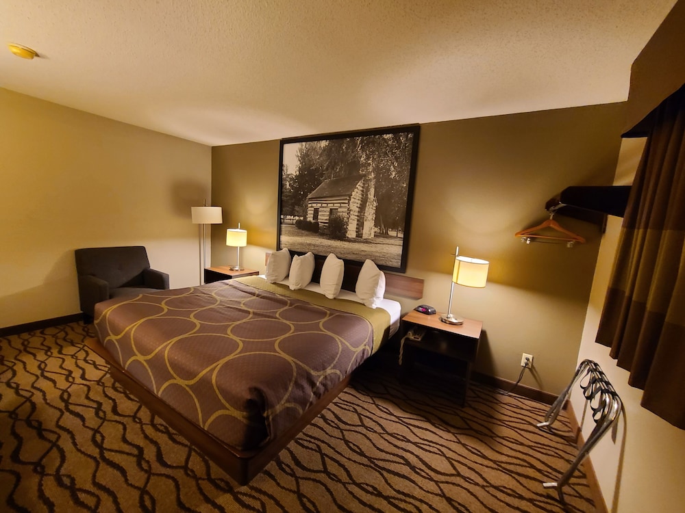 Room at Super 8 By Wyndham Bedford, BEDFORD - PA