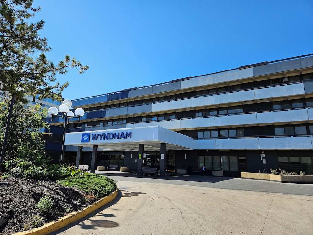 Wyndham Edmonton Hotel and Conference Centre in EDMONTON