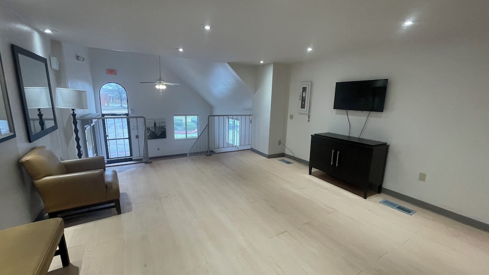 Sonesta Simply Suites Memphis 27/50