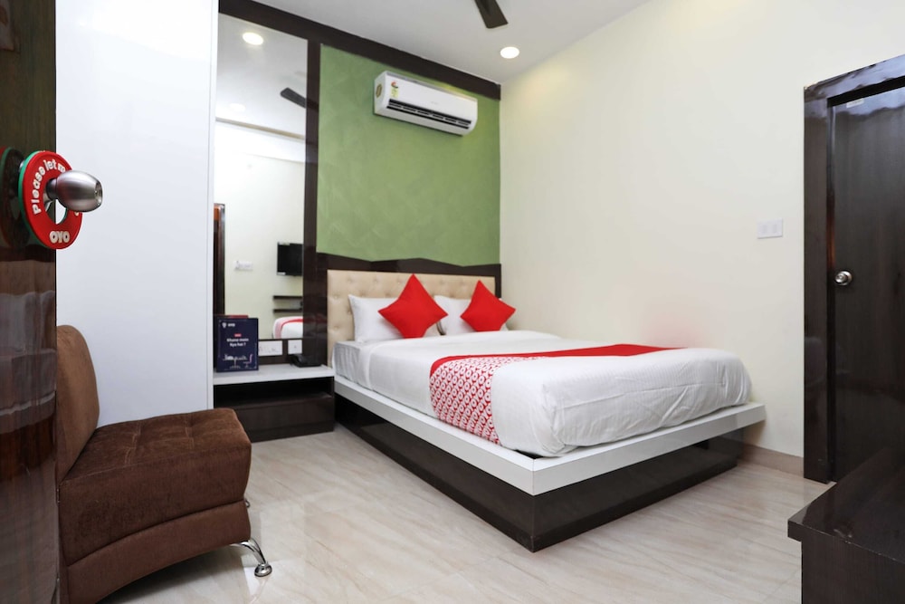 Oyo 15617 Abi's Inn 25/50
