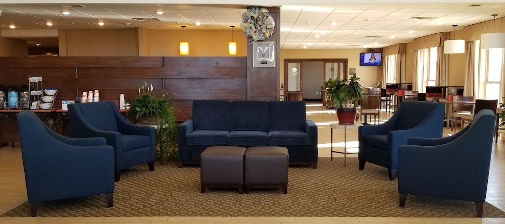 Comfort Suites Farmington 7/43