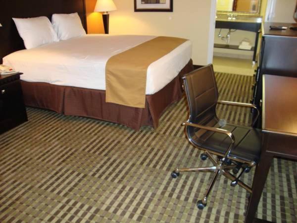 Room, King Bed
