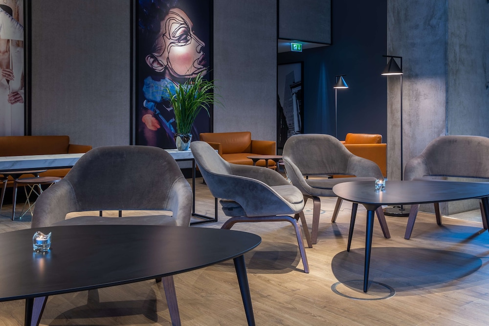 Radisson Blu Hotel, Frankfurt 49/67