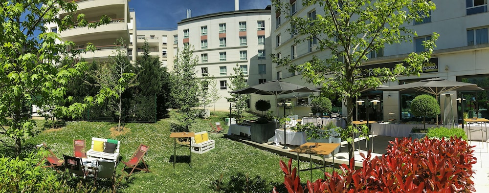 Courtyard By Marriott Paris Saint Denis 5/35