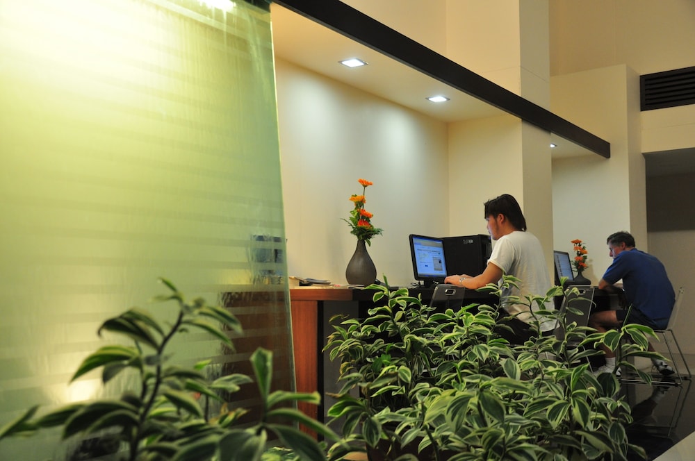 Mayflower Grande Hotel Chiang Mai 44/47