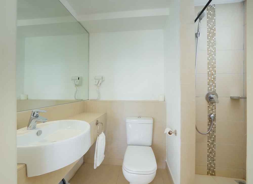 Le Beachclub Serviced Apartments And Villas 72/77