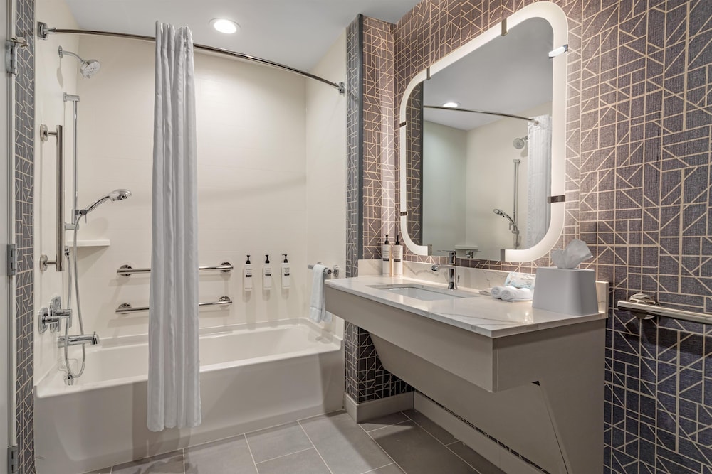Homewood Suites by Hilton Walker Grand Rapids North 48/56