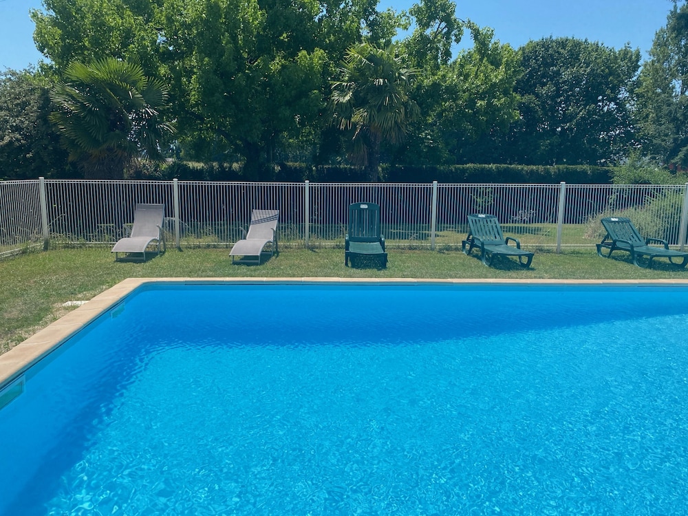 Ibis Tarbes Odos 3/64