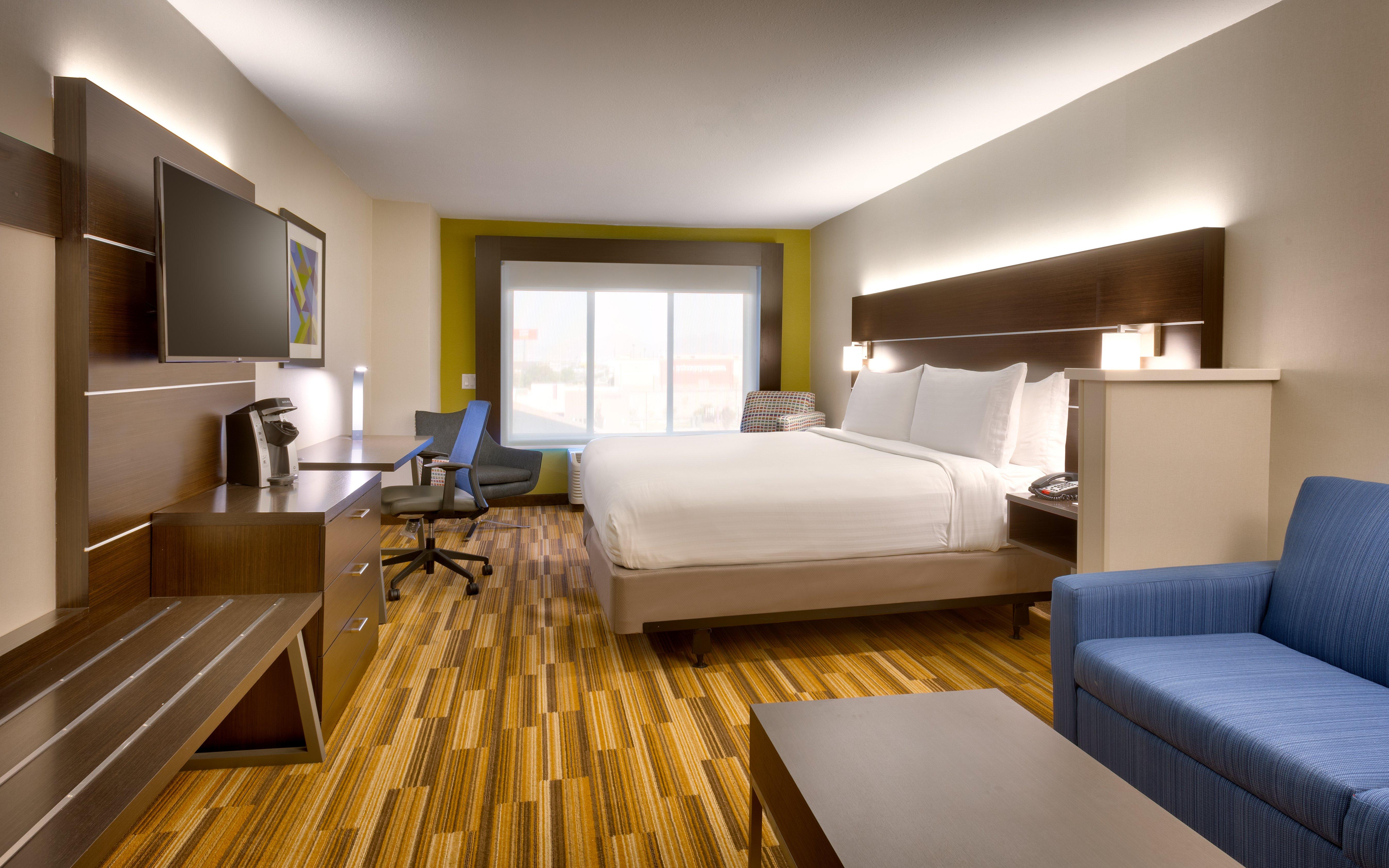 Standard, King Bed, Sofa, Accessible