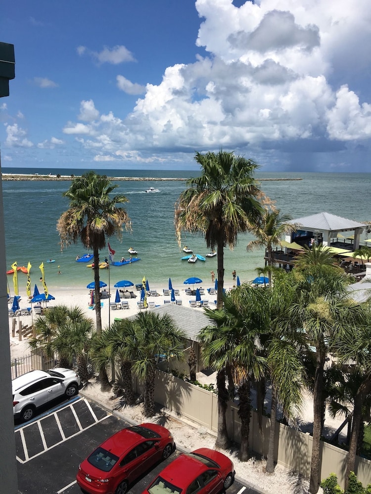 Gulfview Hotel On the Beach 6/49