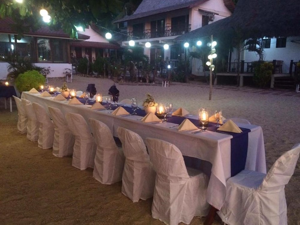Stunning Republic Beach Resort 32/58