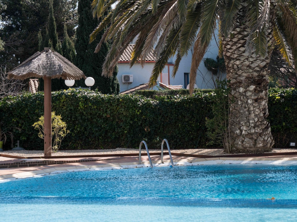 Ibis Styles Perpignan Canet-En-Roussillon 44/50