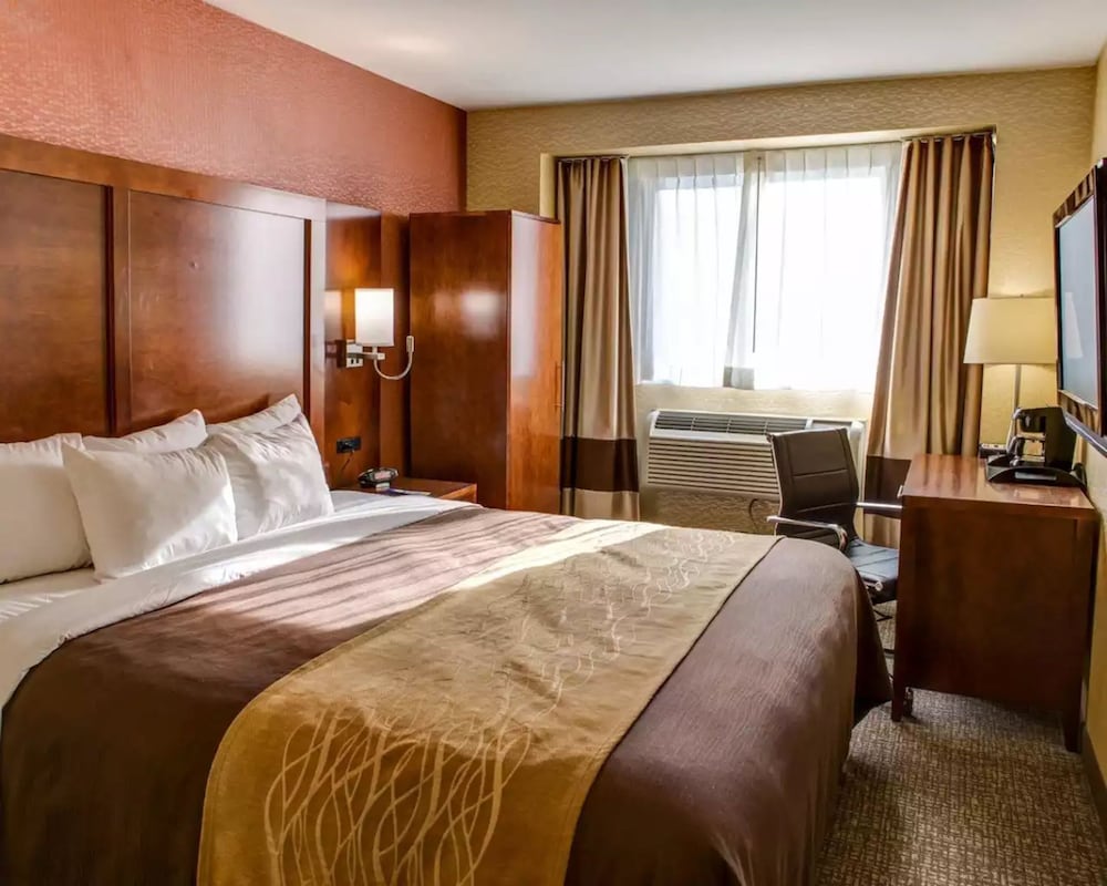 Ramada by Wyndham New York Times Square West 4/9