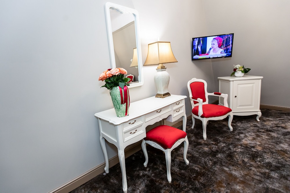GRAND HOTEL TRAIAN 27/34