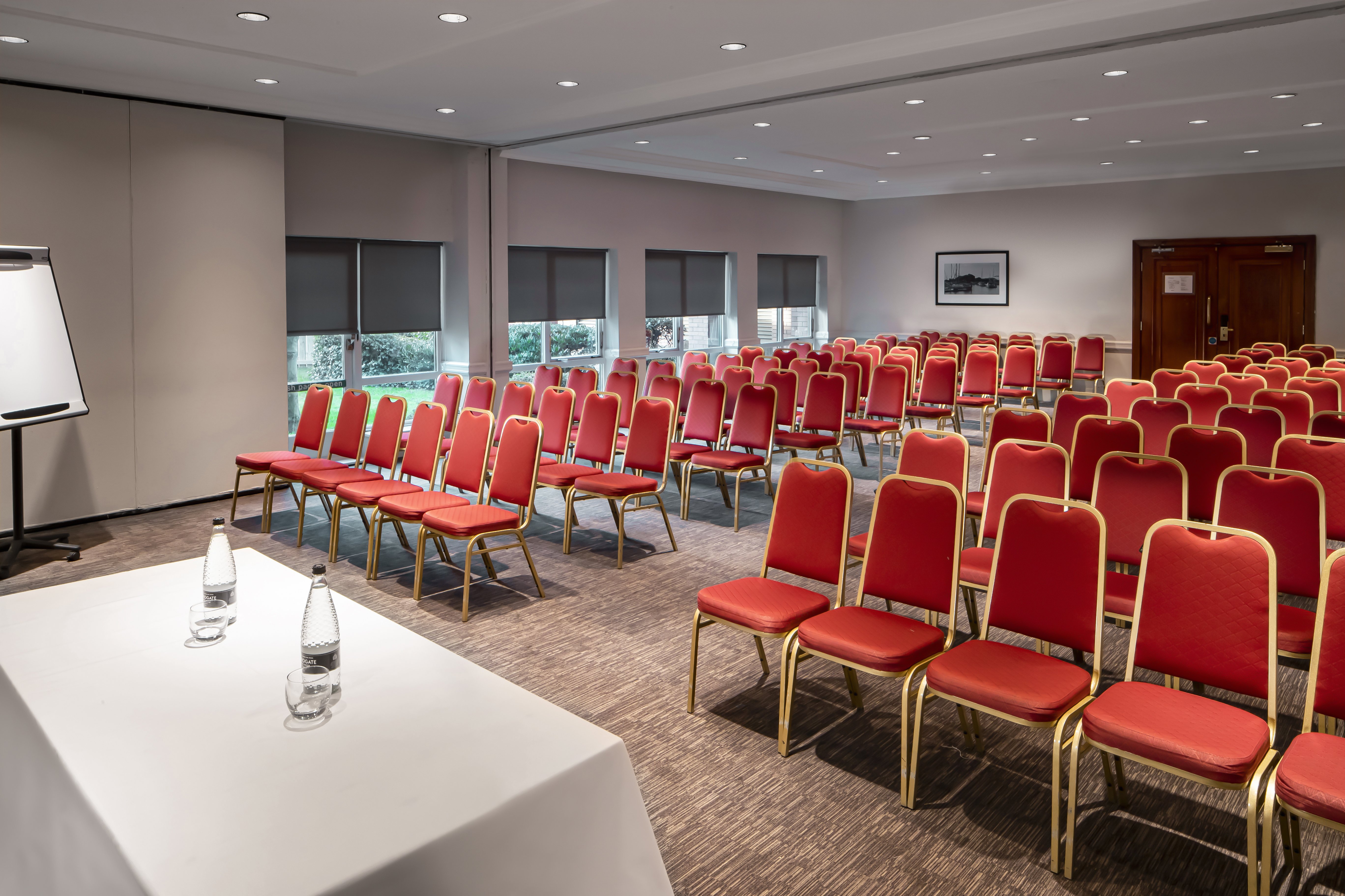 Holiday Inn Hull Marina 32/43