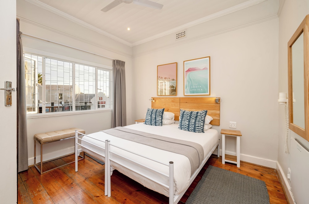 Camps Bay Village 14/50