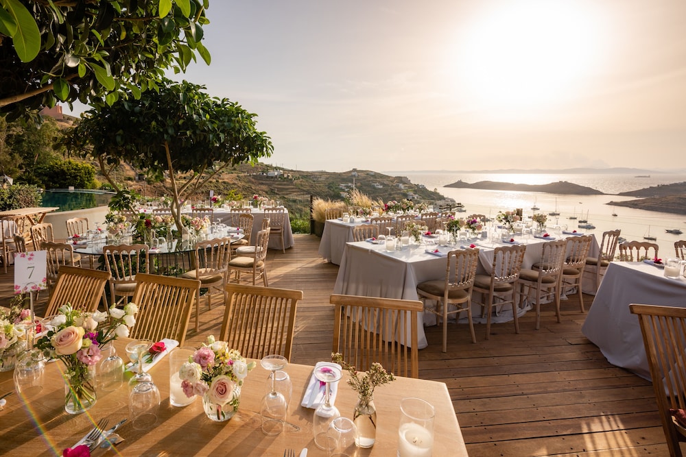 Aigis Suites 35/50