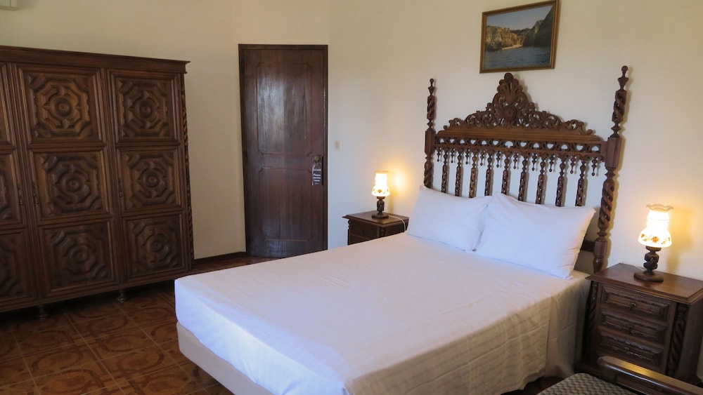 Hotel Alcaide 23/75