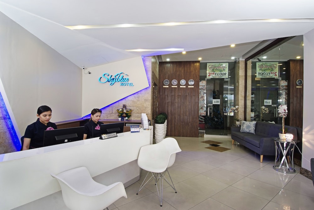 Skyblue Hotel 7/41