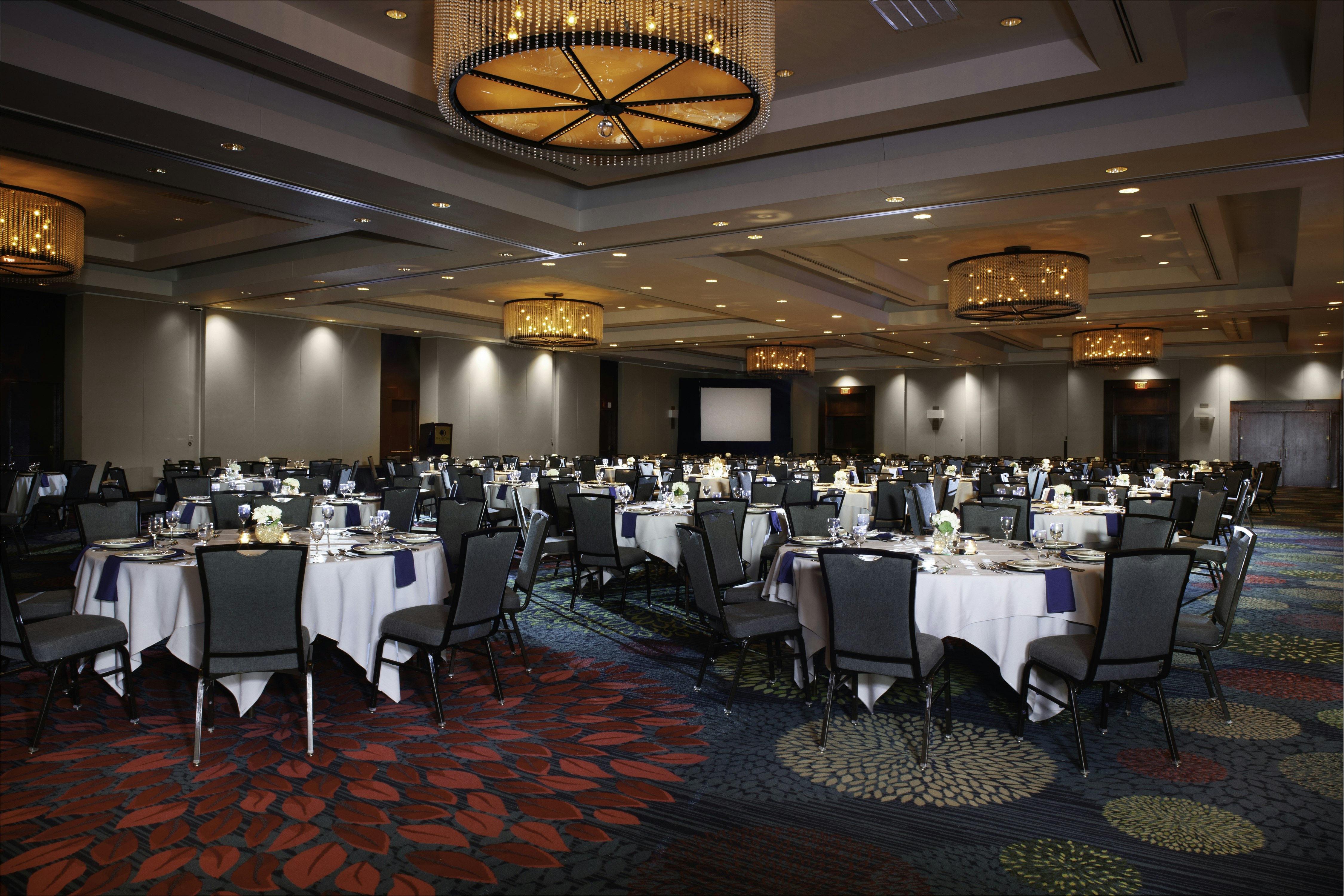 DoubleTree by Hilton Kansas City Overland Park 31/37
