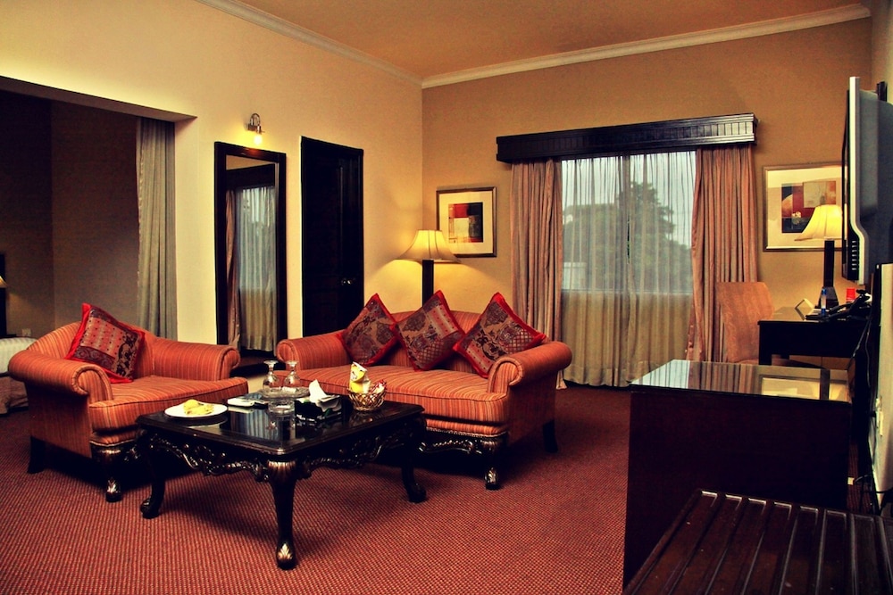 Bravo Hotel 10/17