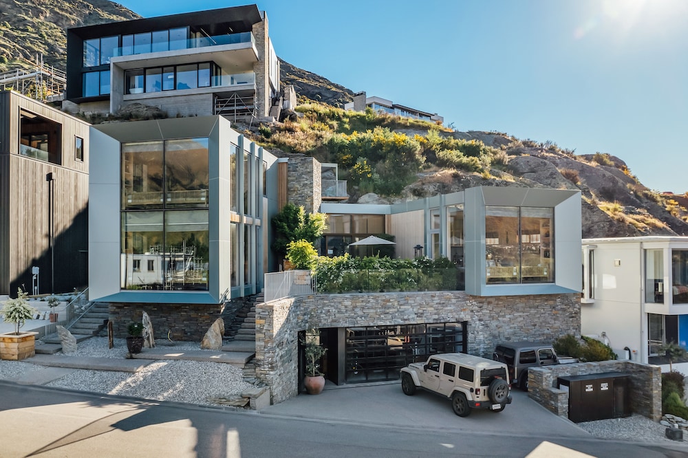 Lanah Residence 44/53