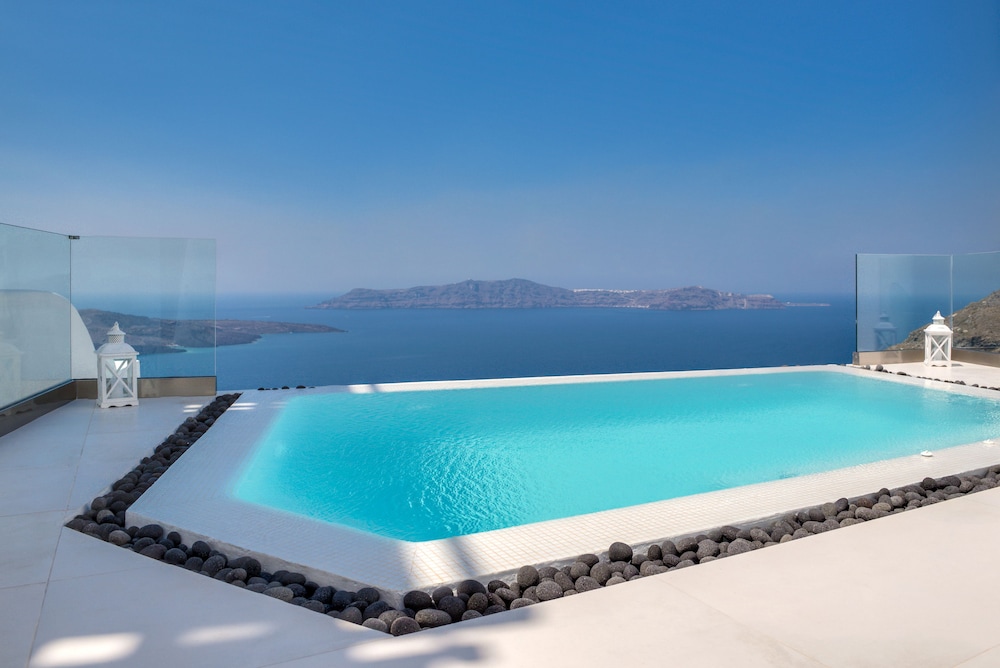 Day Dream Luxury Suites 77/81