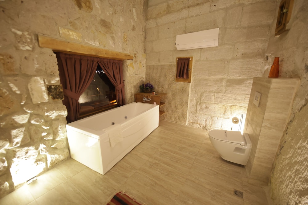 My Cave Suites 9/50