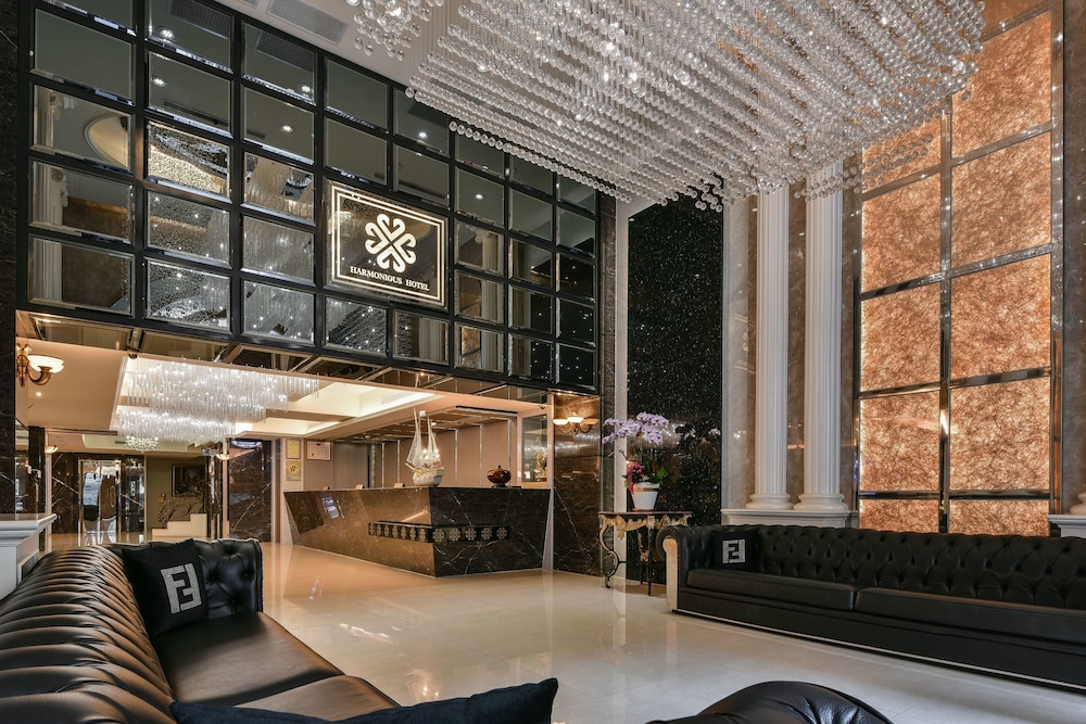 Harmonious Hotel 13/48