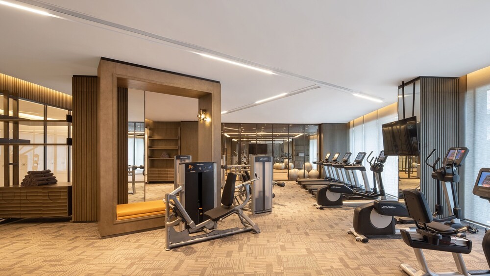 Holiday Inn and Suites Qingdao Jinshui 45/80