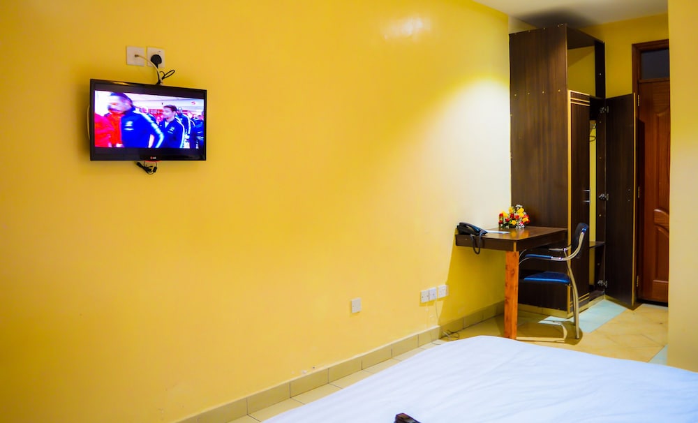 Fourth Parklands Guest House & Conference 17/36