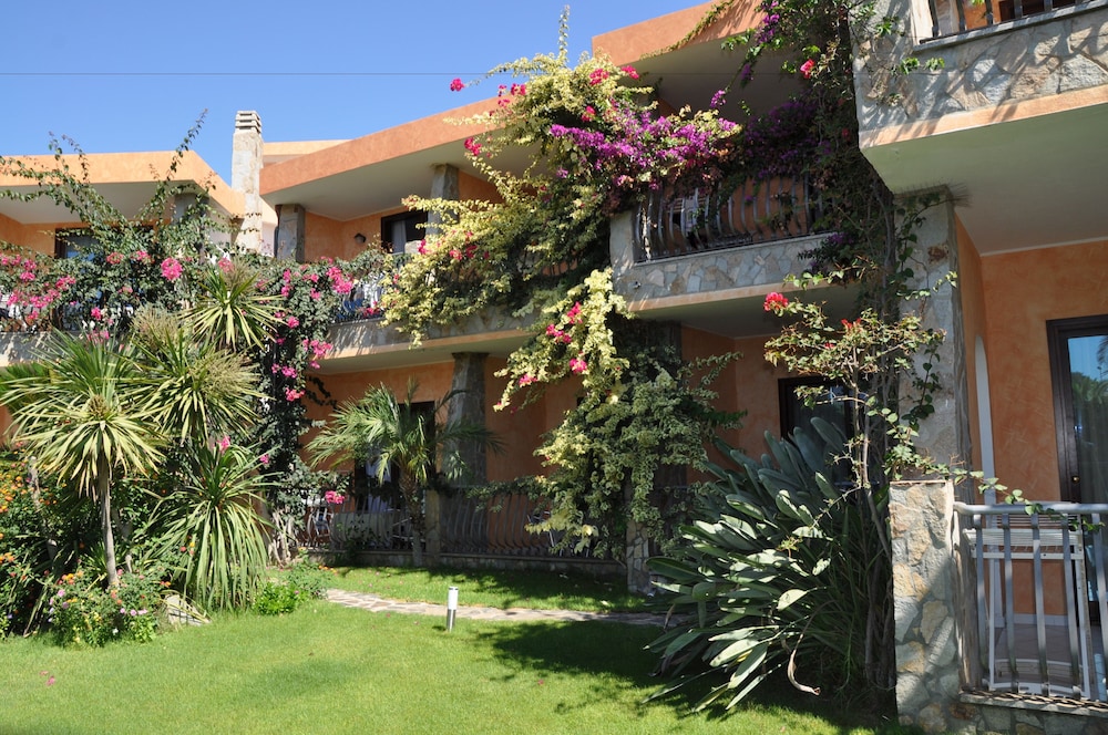 Palm Village 64/69