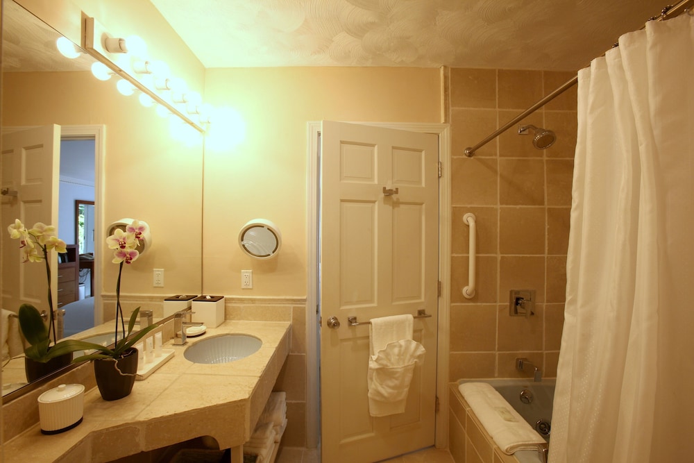 Extra, Deluxe, King Bed، Pleasant Bay Village Resort 3/3