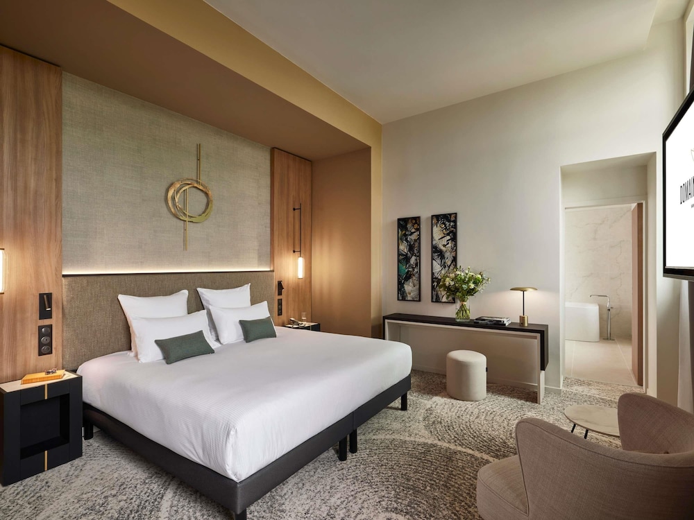 Deluxe, Suite, Double Bed