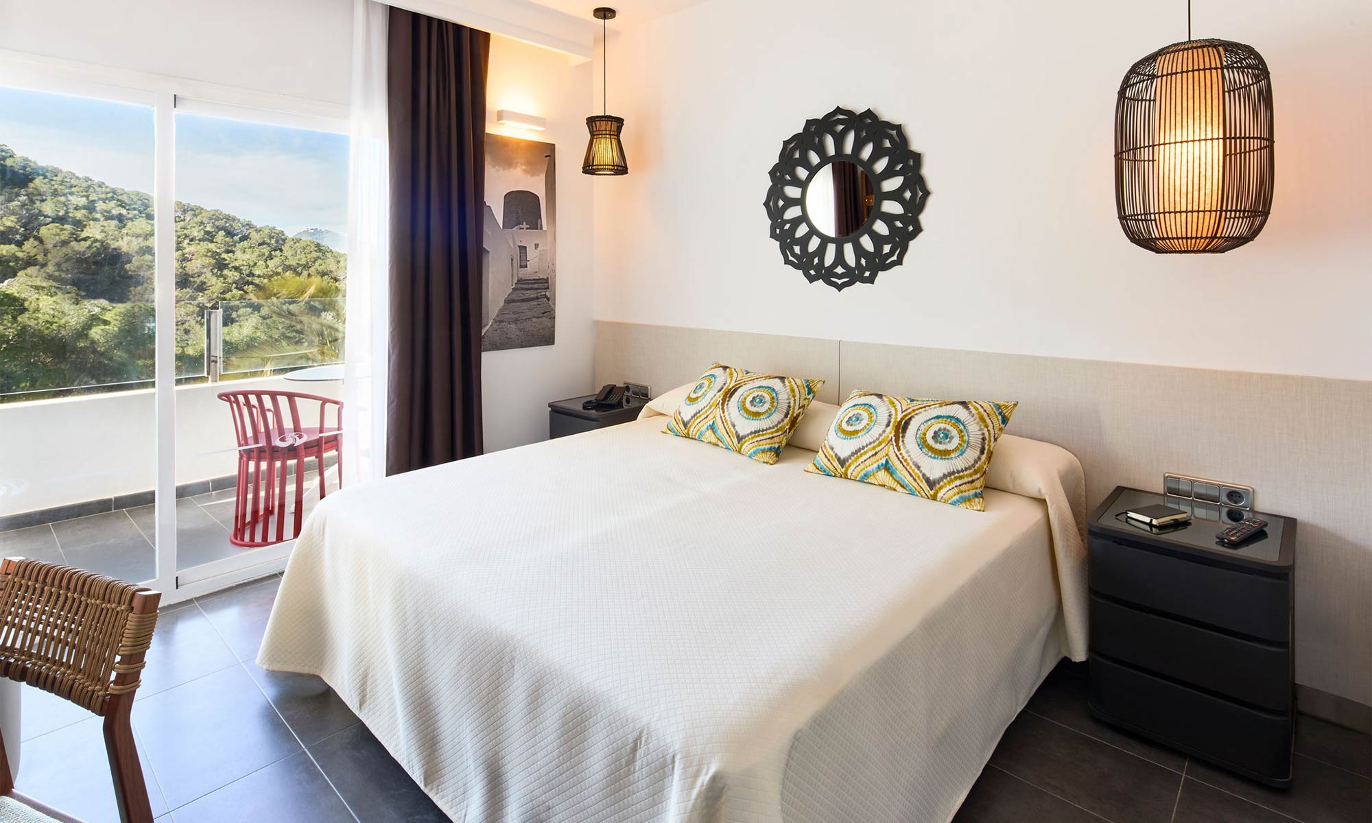 غرفة ديلوكس بإطلالة على الشاطئ، Palladium Hotel Cala Llonga - Adults Only 2/10