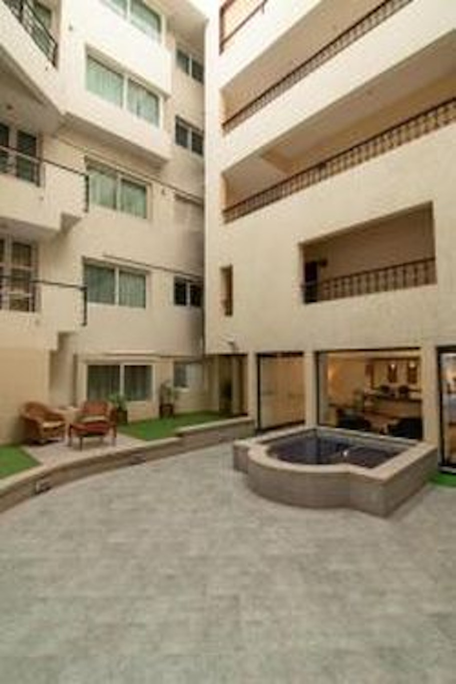Halcyon Hotel Residences 49/55