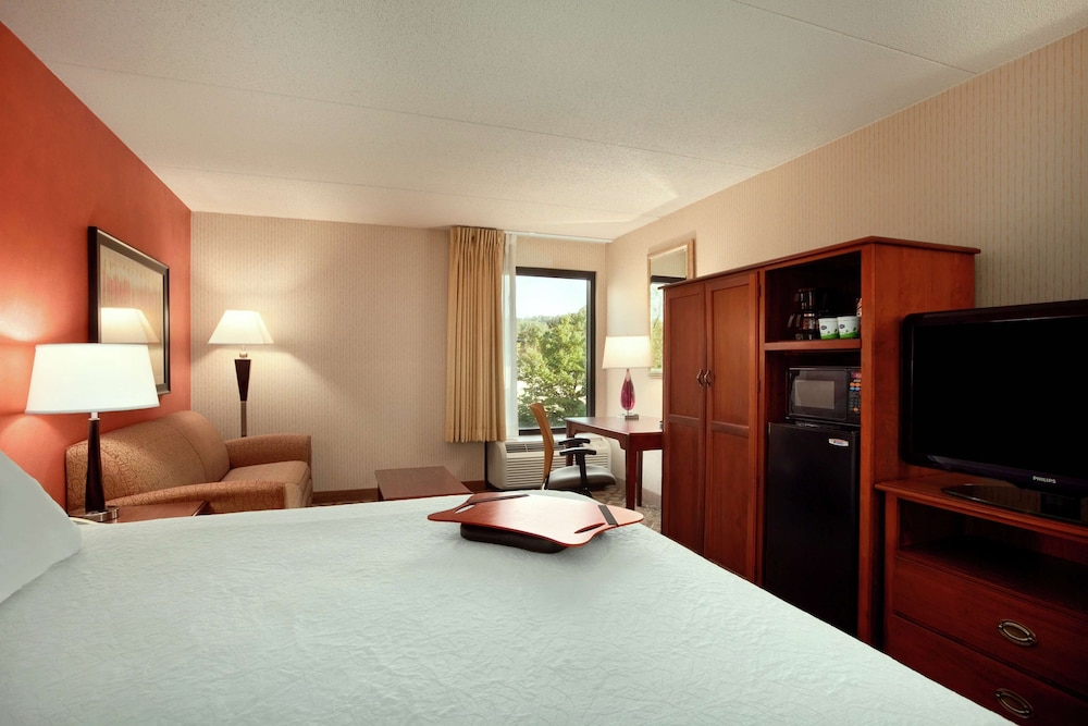 Hampton Inn York 17/53