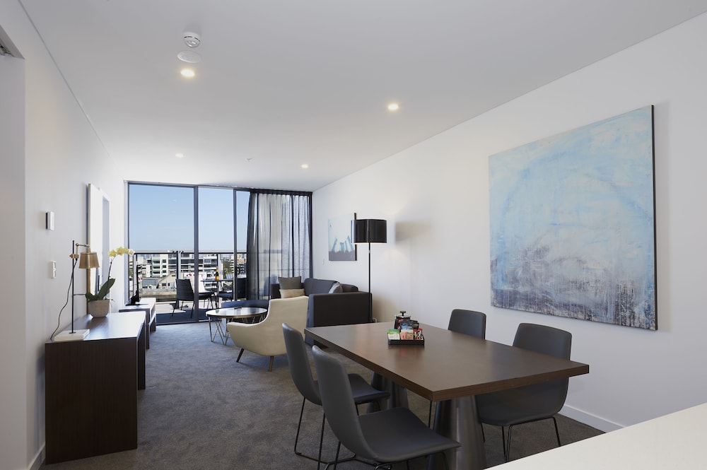 Silkari Suites Chatswood 45/65