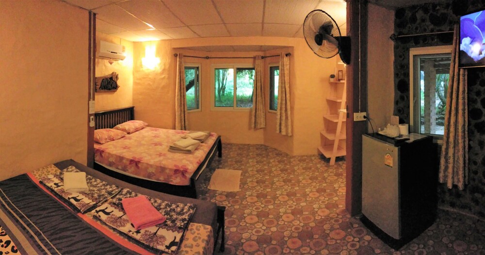 Baandin Chiewlarn Resort 47/68