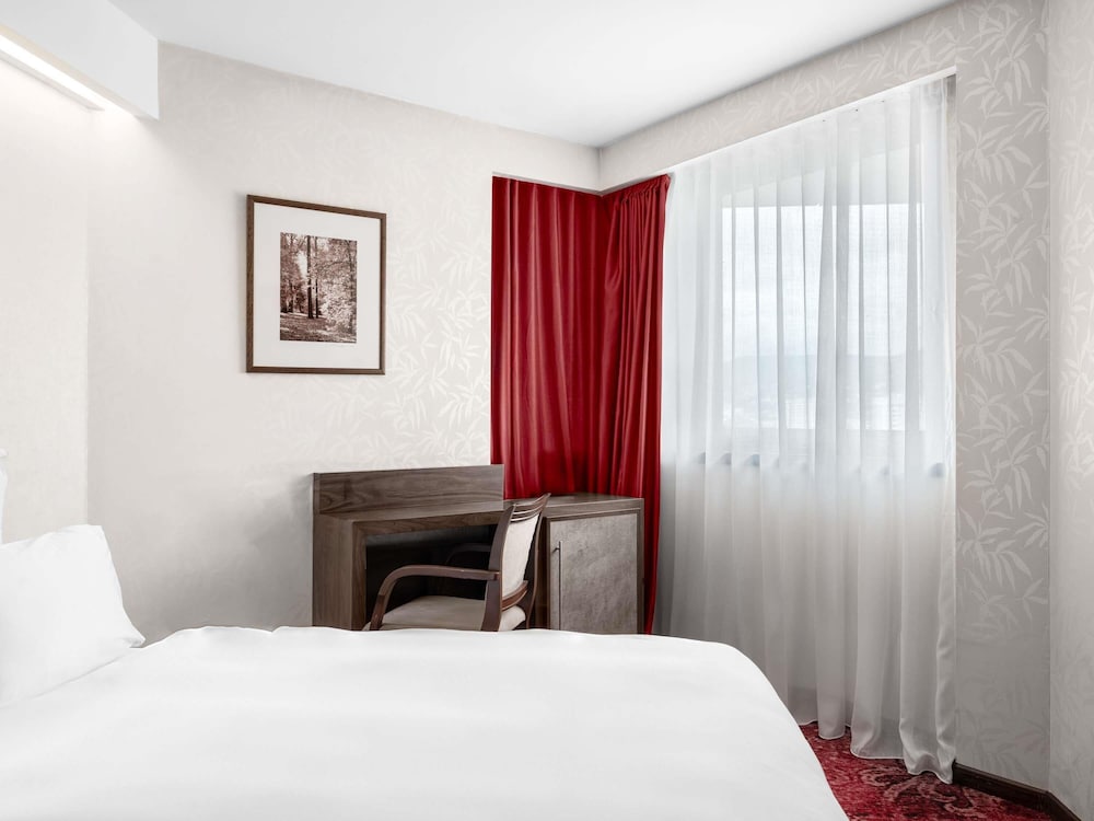 SUPERIOR, KING BED