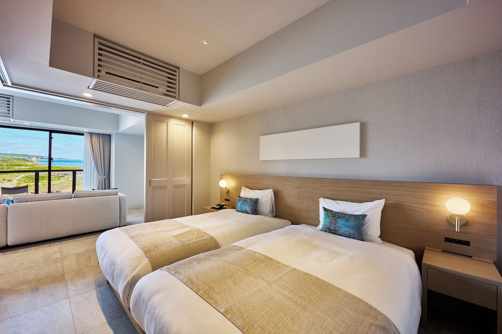 Deluxe, Suite, Twin Beds, Ocean View