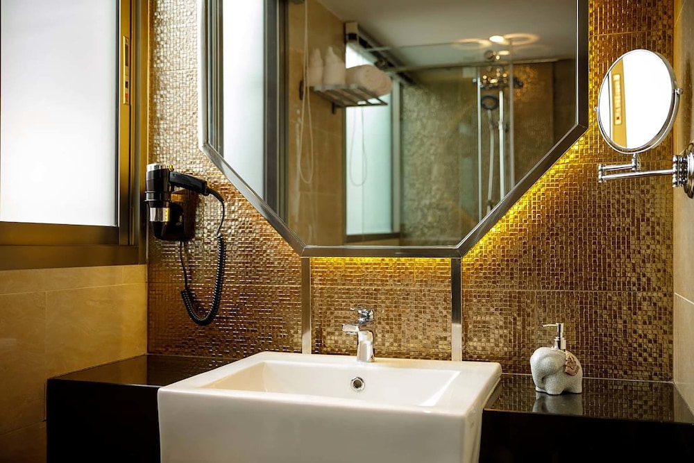 9 Suite Luxury Boutique Hotel 22/55