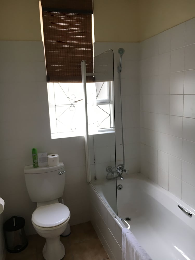 5 Camp Street Guesthouse & Self-Catering 47/50